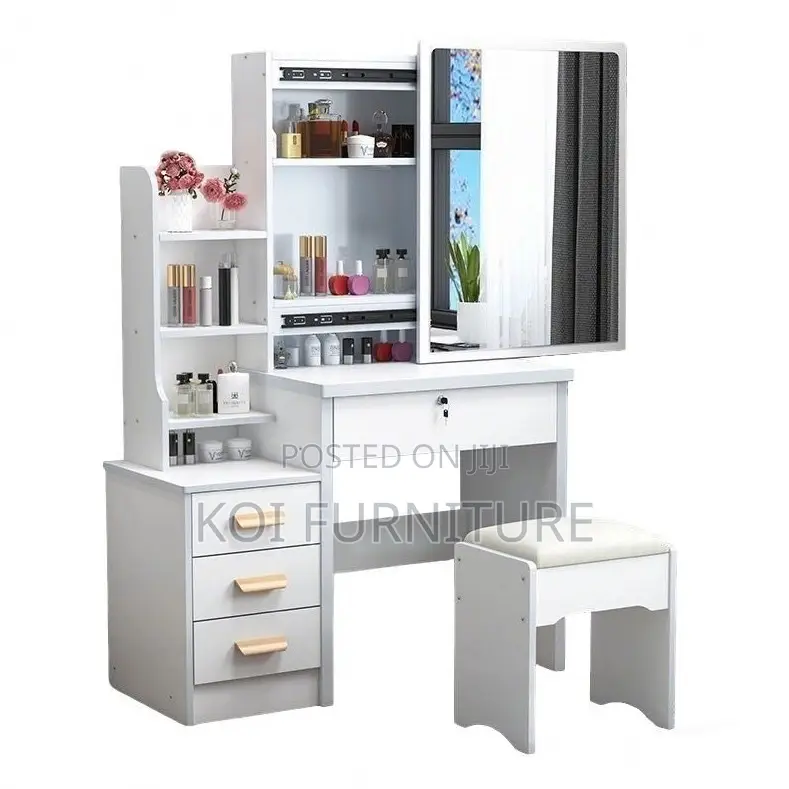 Dressers; Bedroom and Dressing Room Vanity Set Up