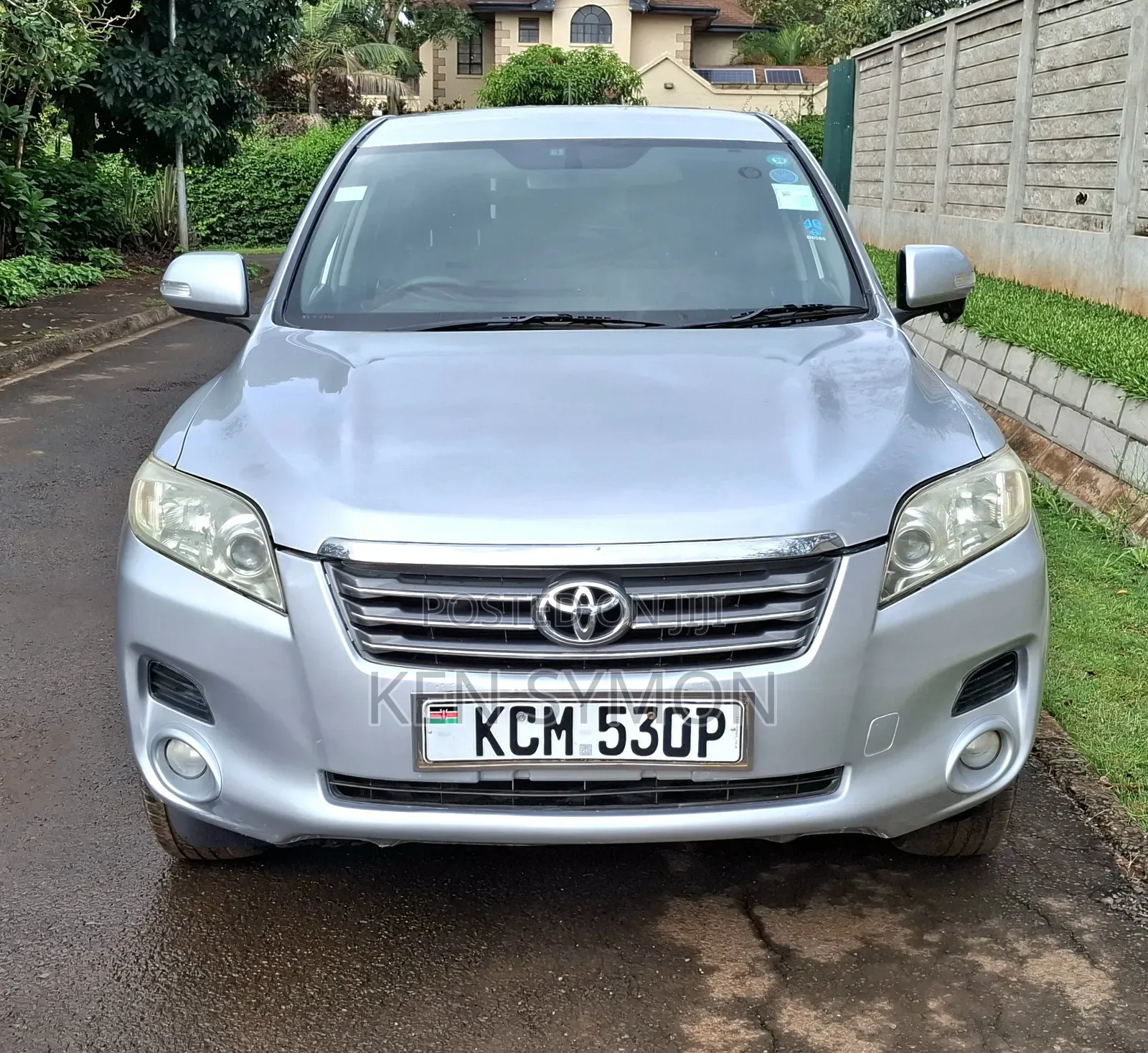 Toyota Vanguard 2011 Silver