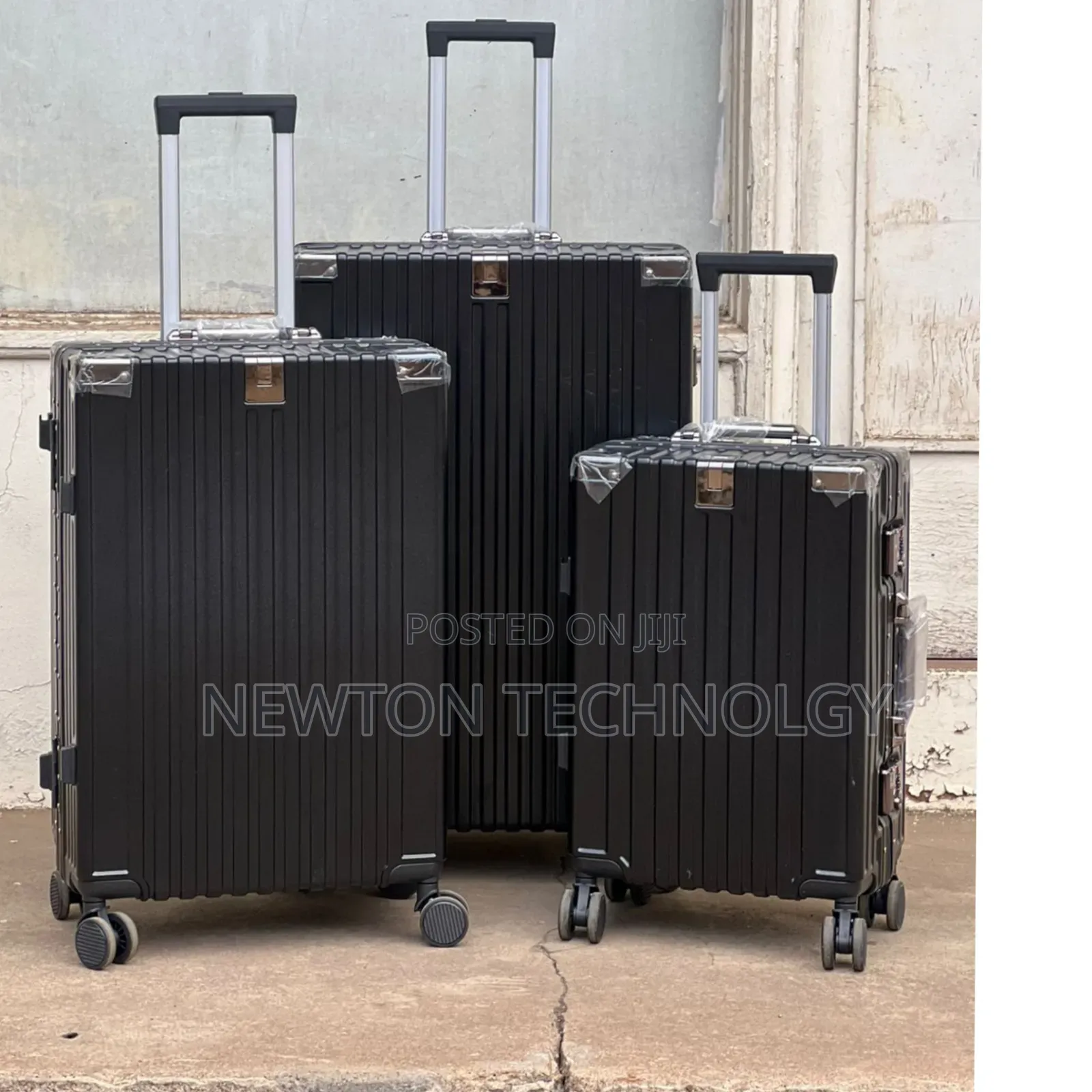 3 in 1 Laxurious Managerial Bossy Aliminium Flame Zippless Suitcase