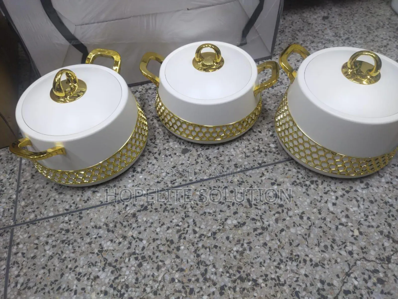 Luxurious Insulated Hotpots