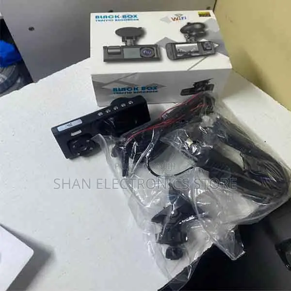 * Loop-Cycle Recording Designed Professional 3 Cam Car Security System