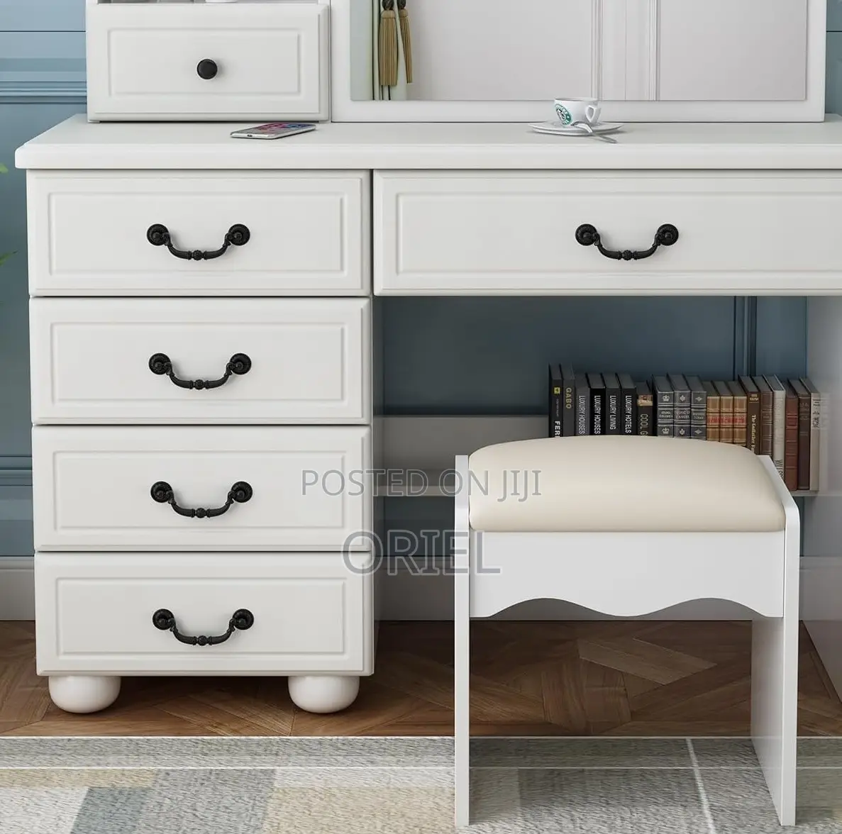 Dressing Tables: Home Makeup Vanity Table With Modern Design