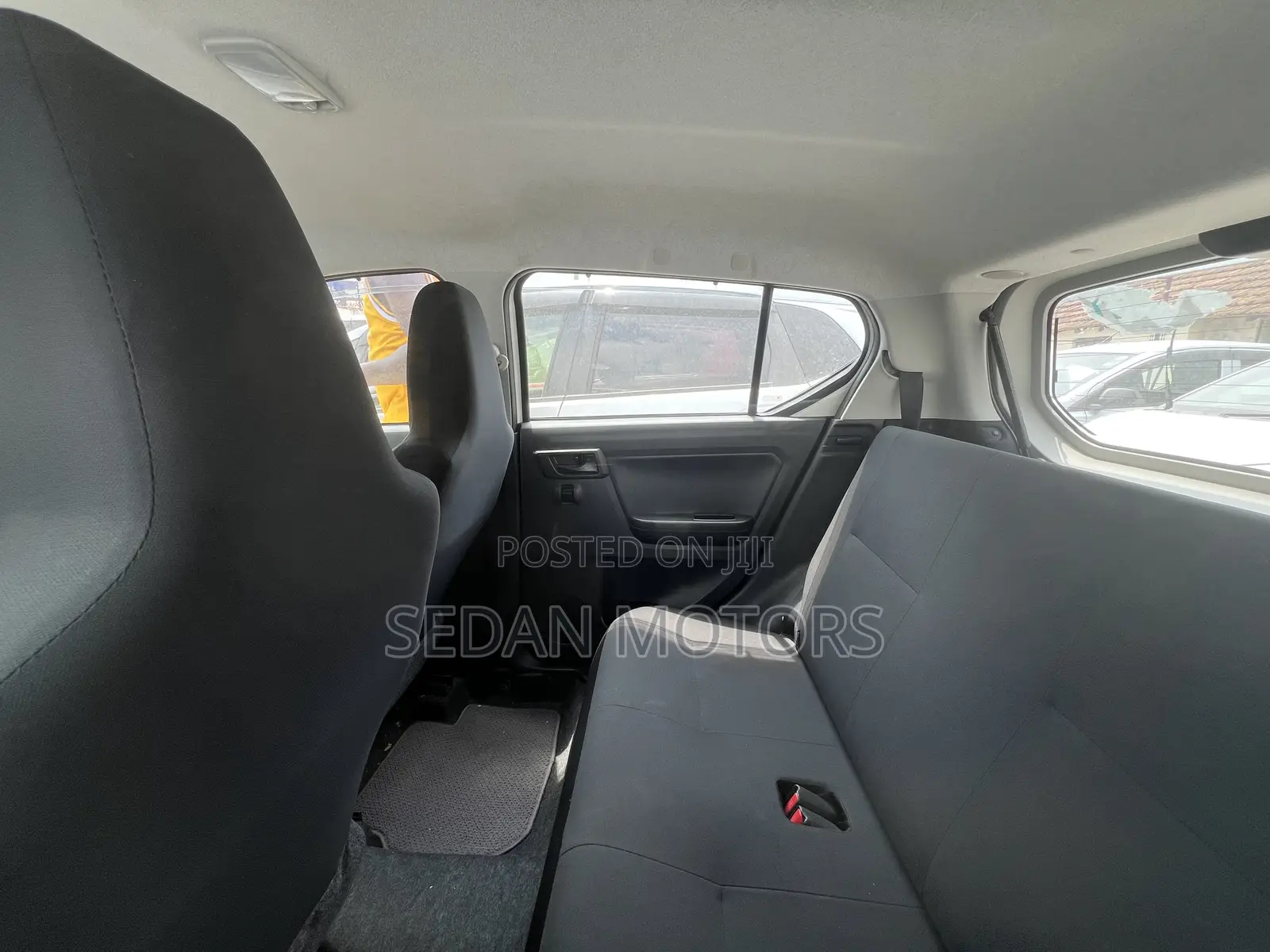 Daihatsu Mira 2019 White