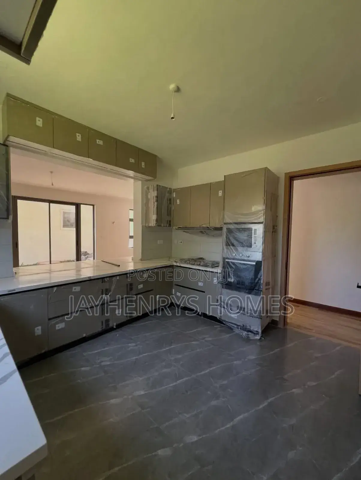 6bdrm House in Muthangari for sale