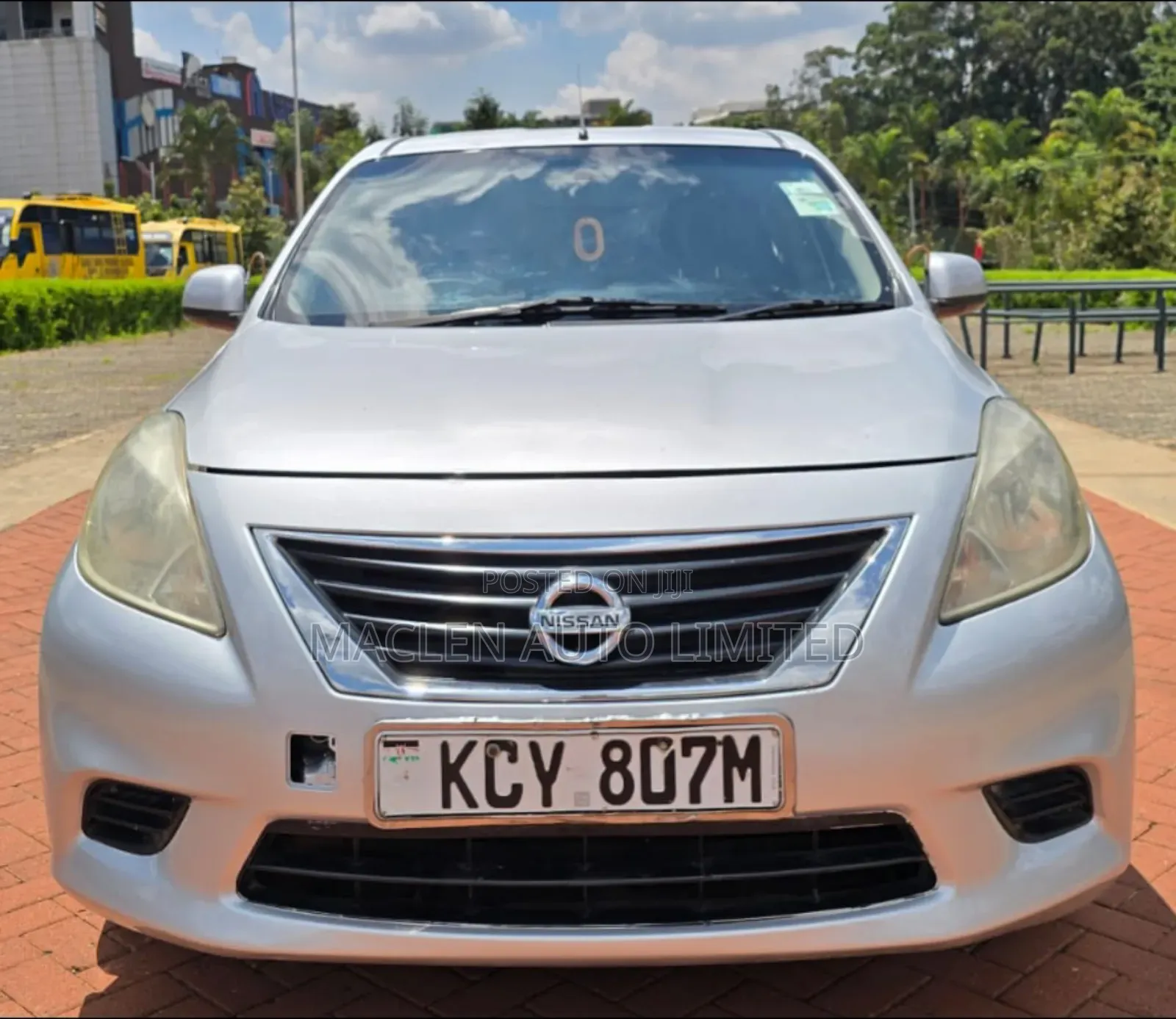 Nissan Latio 1.2 2013 Silver