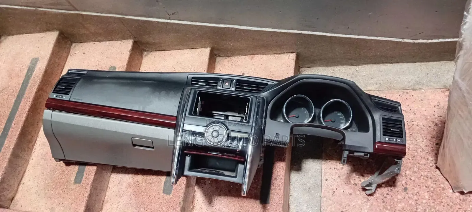 Toyota Mark-X 2010/2012 Dashboard Complete