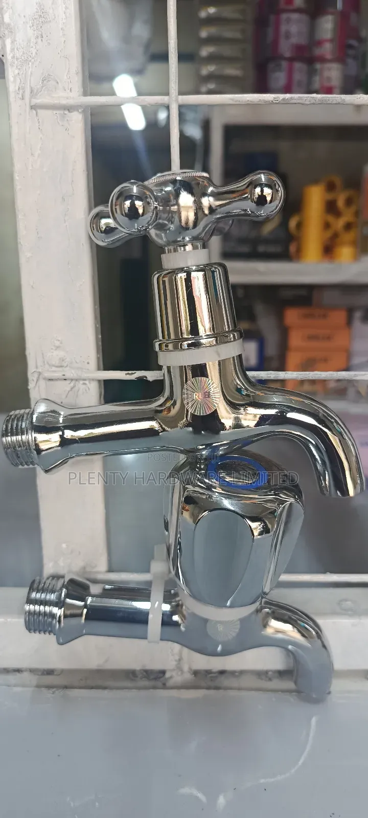Wall Tap Short