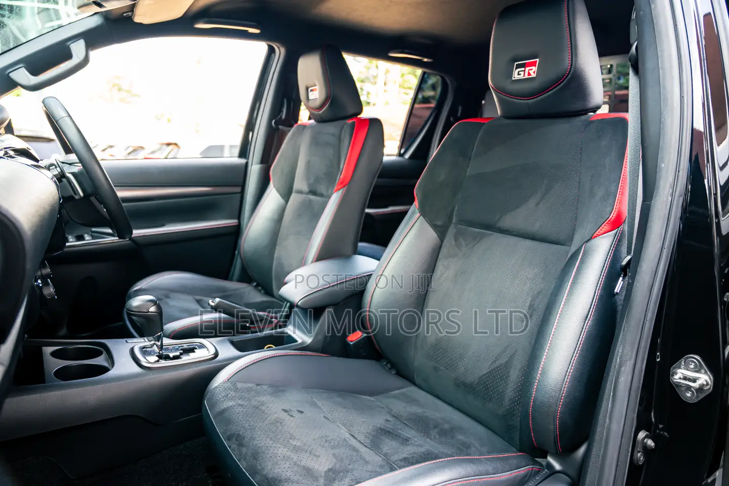 Toyota Hilux 2021 Black