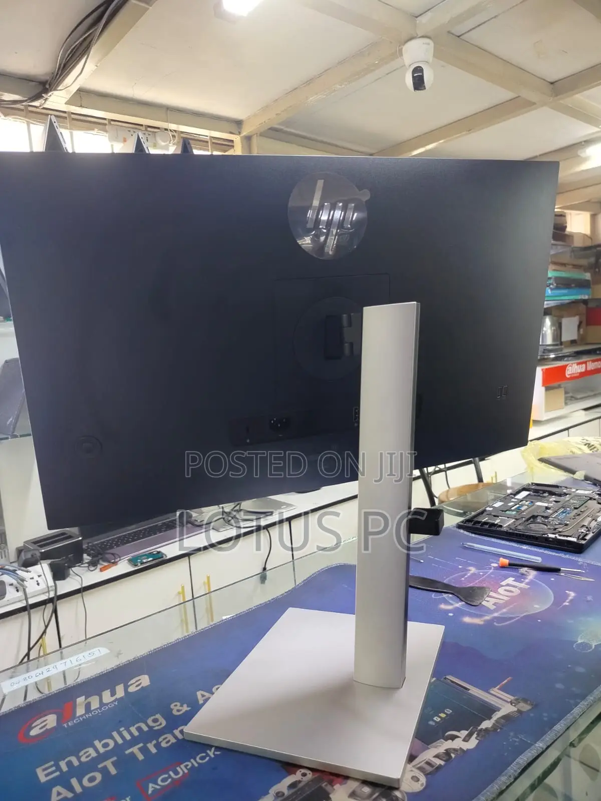 27inch HP Monitor Edge to Edge