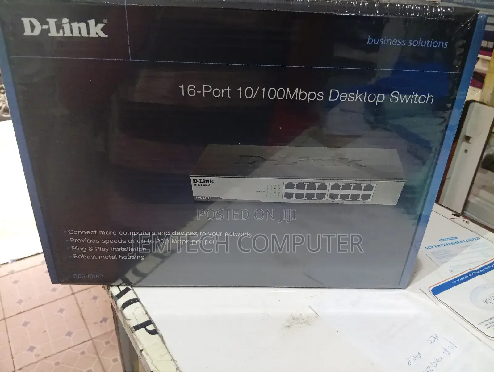 D-Link Des-1016d 16-Port Fast Ethernet Unmanaged Desktop Switch