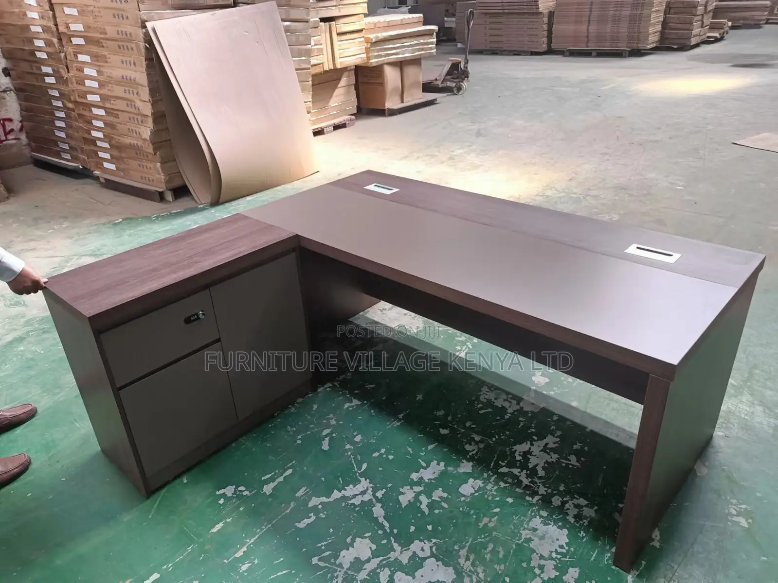 Office Desk ;1.8 Meter Exceuitve L-shaped Office Desk