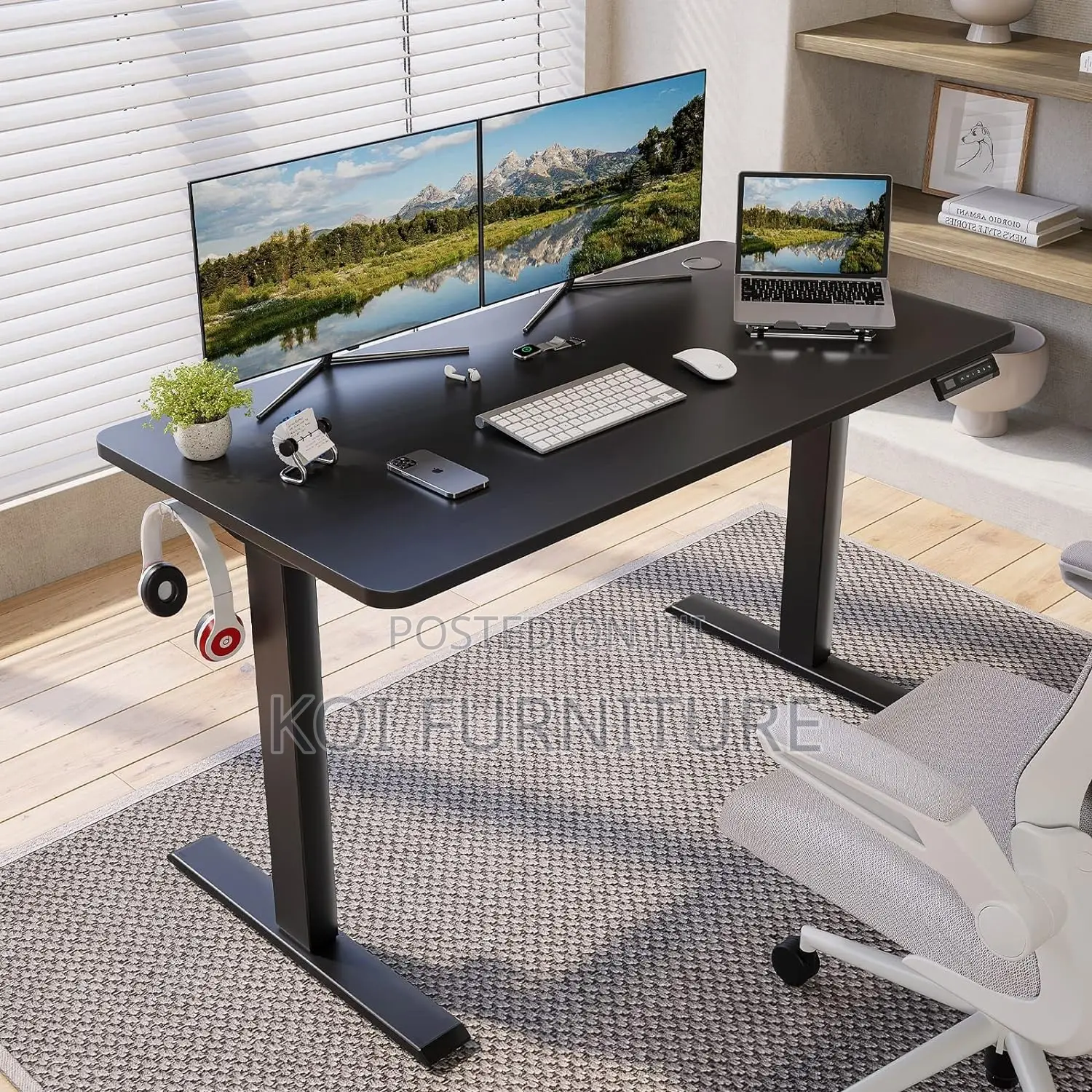 Office Table; Ample and Essenial Height Adjustable Office Desk