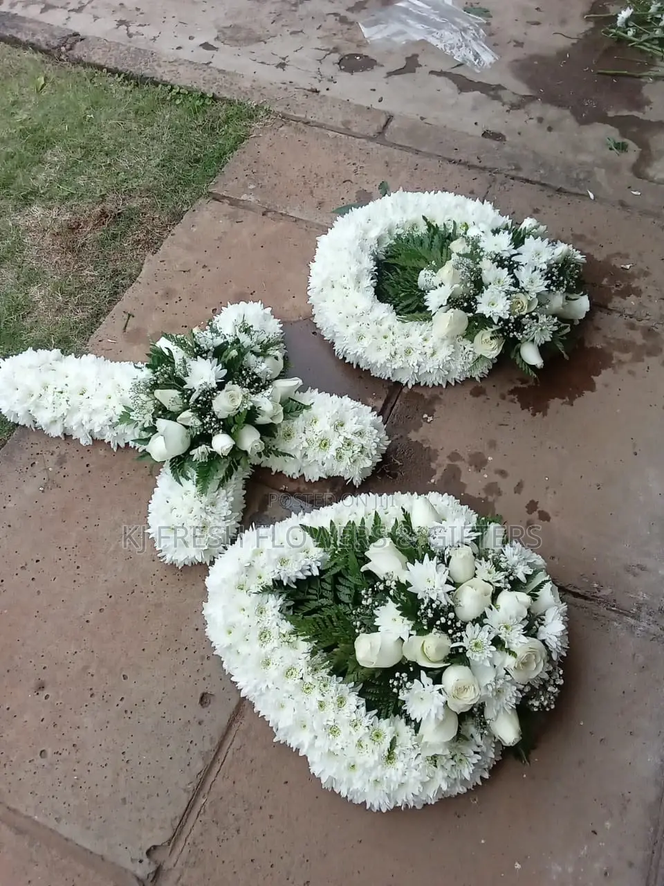 Burial, Funeral and Memorial Flower and Wreaths Available