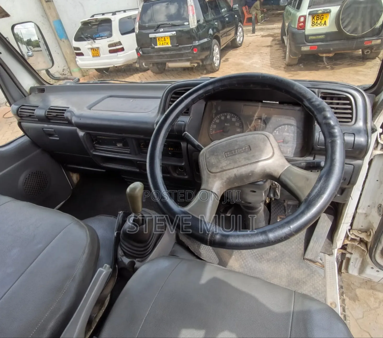Isuzu NKR Lorry