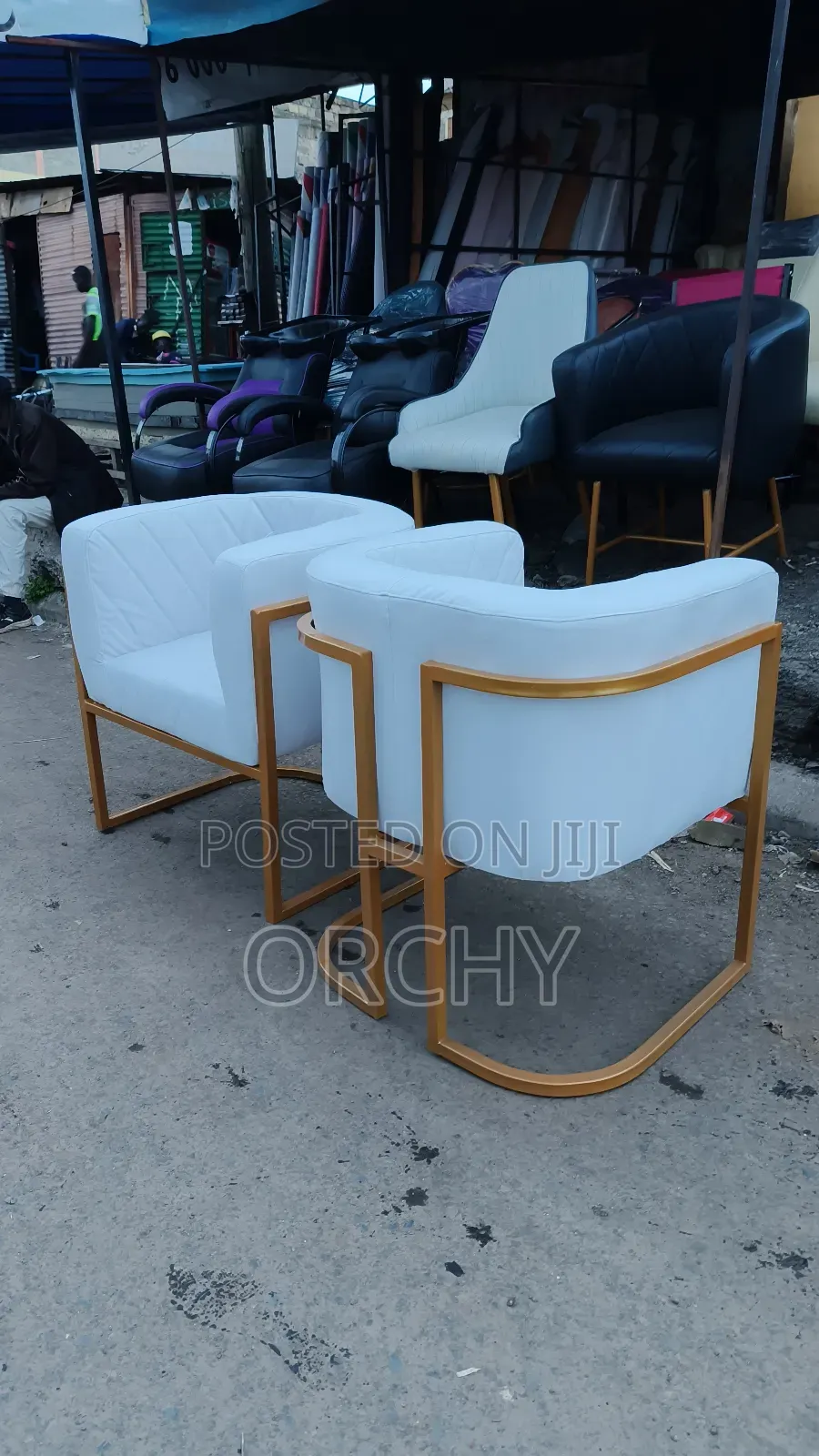 White Leather Manicure Seats/ Leather Styling Seats