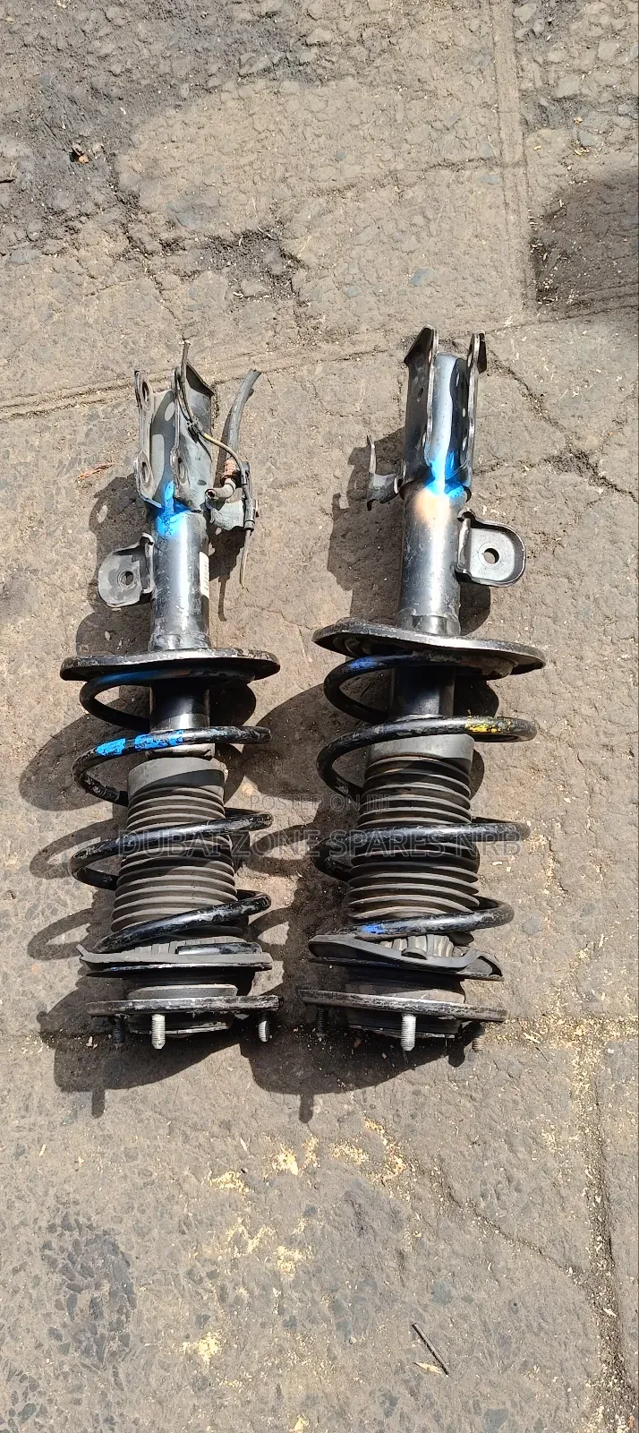 2-Front Shocks Rumion,Auris 2014.