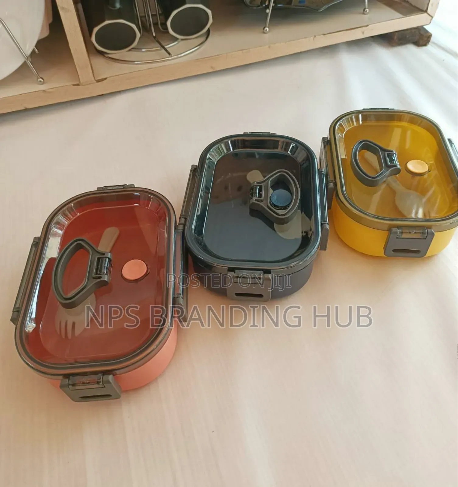Microwaveable Snack Box With Spoon Capacity: 1000ml
 Cv