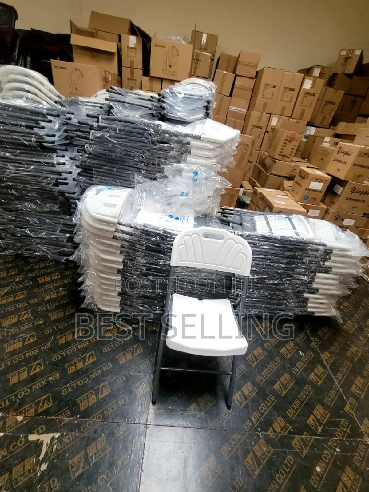 Reliable White Folderable Chairs for Conference
