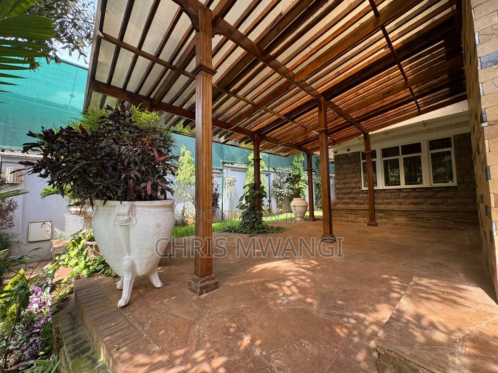 6bdrm Mansion in Runda Flame Tree for rent