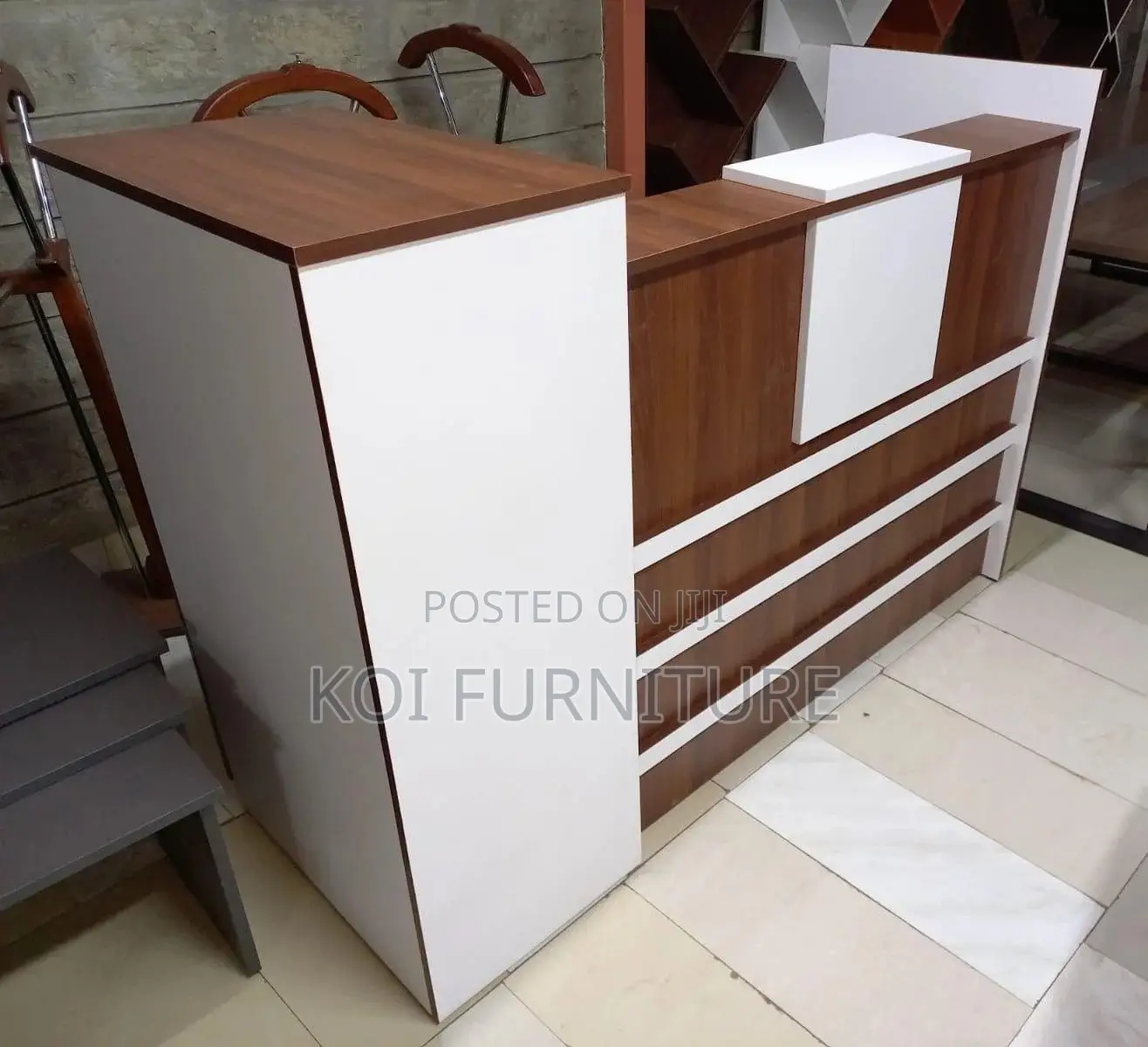 Reception Desk; Modern 1.6m Brown and White Executive Reception Table