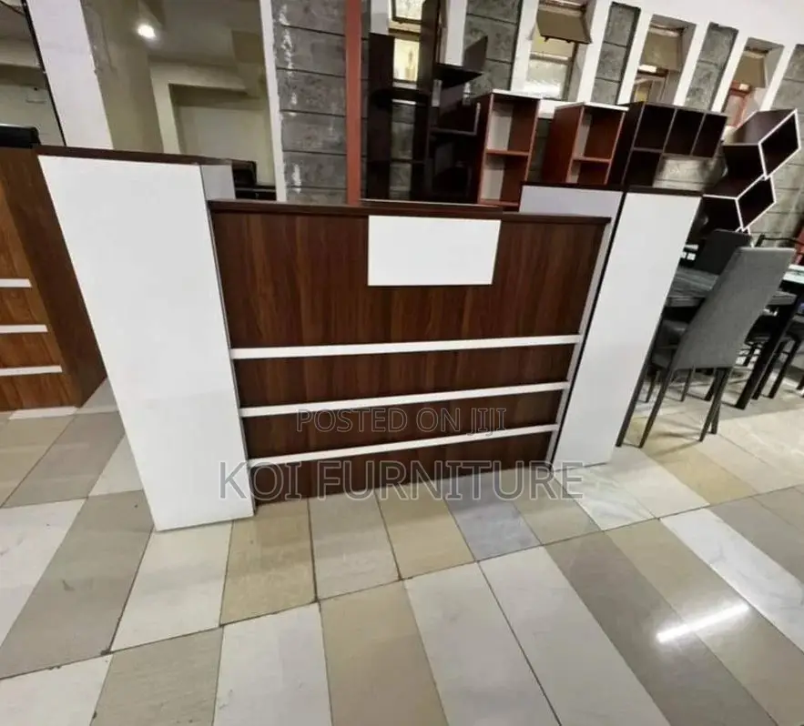 Reception Desk; Modern 1.6m Brown and White Executive Reception Table