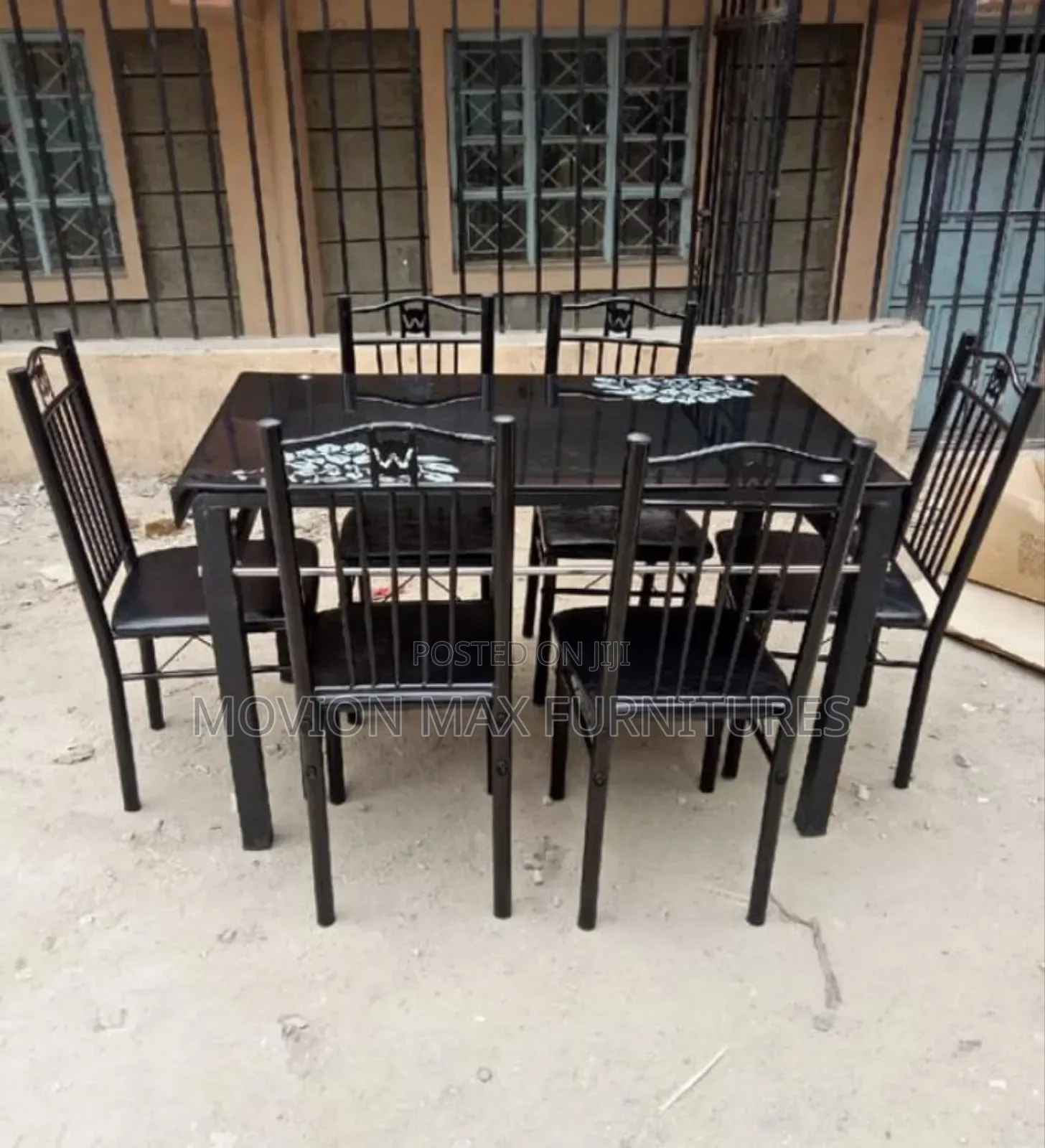 Top Glass Black 6seater Dinning Table