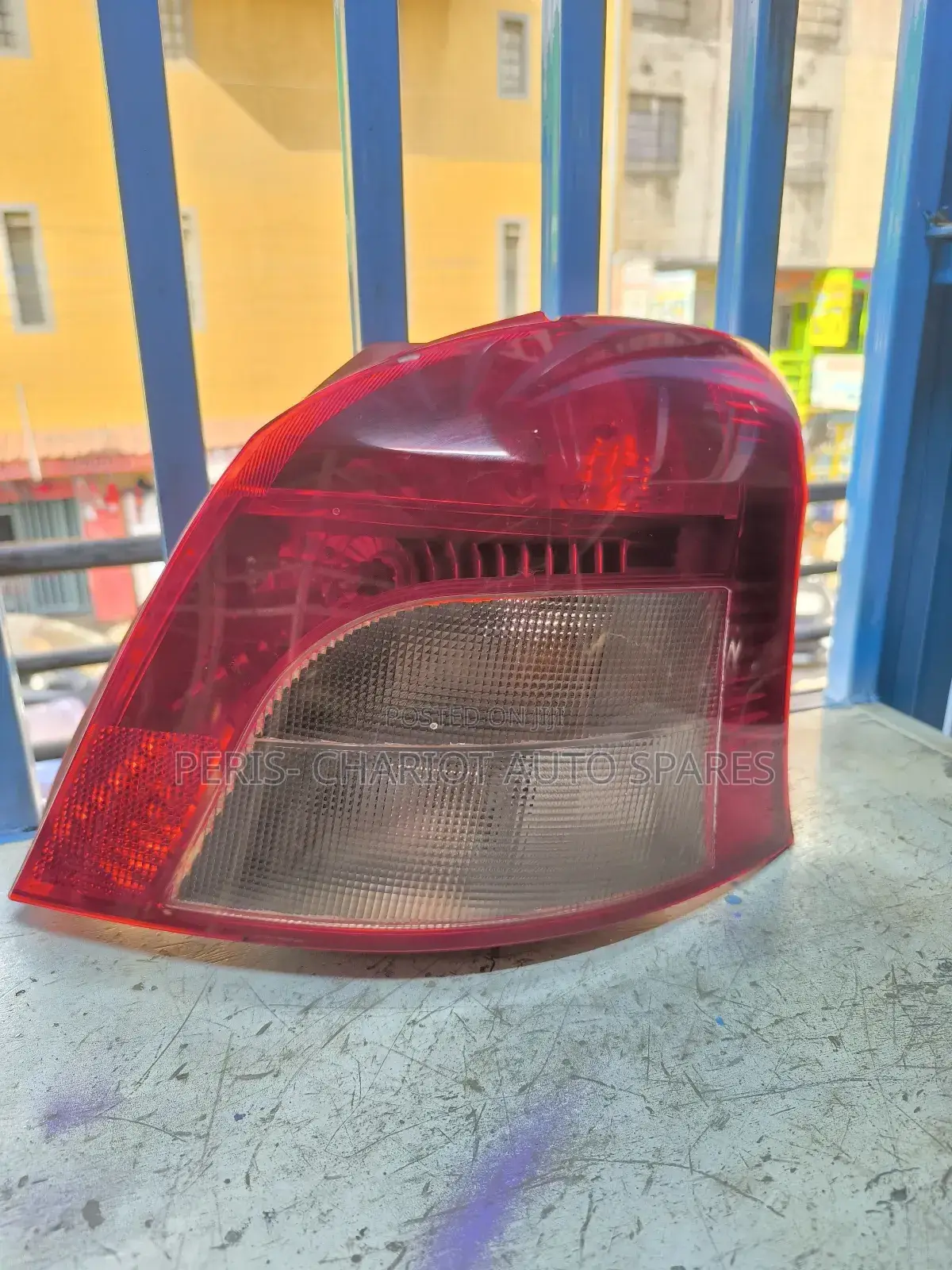 Toyota Viz 2005 Taillights