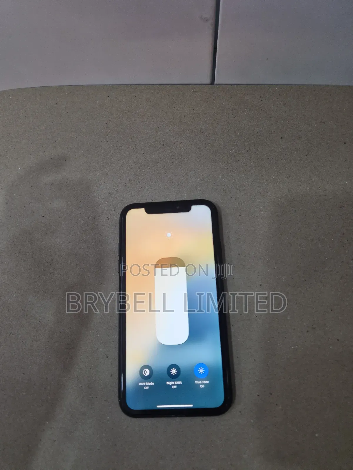 Apple XR 128 GB Black