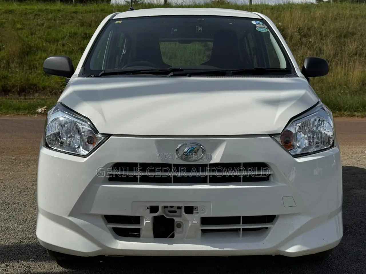 Daihatsu Mira 2019