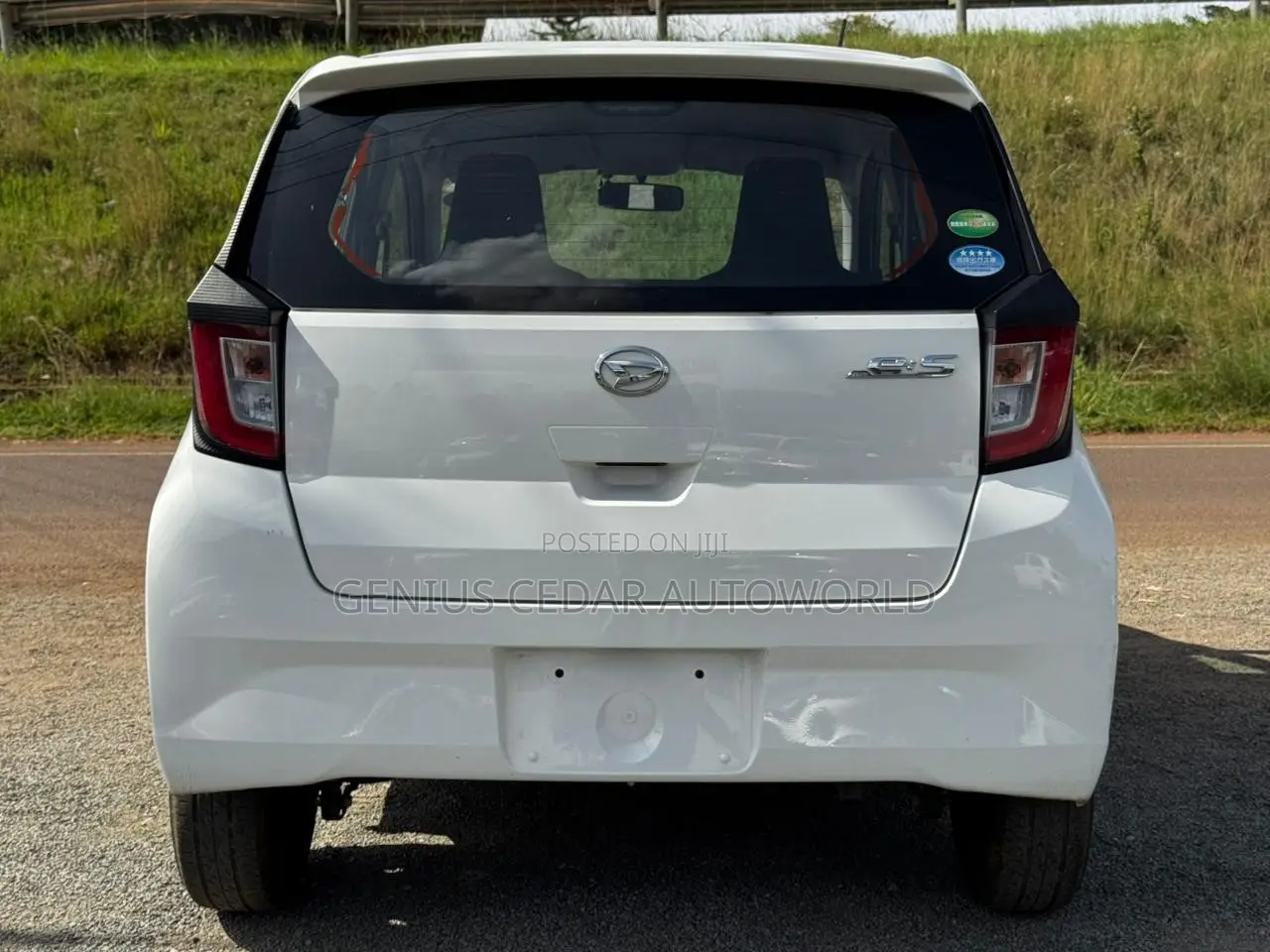 Daihatsu Mira 2019