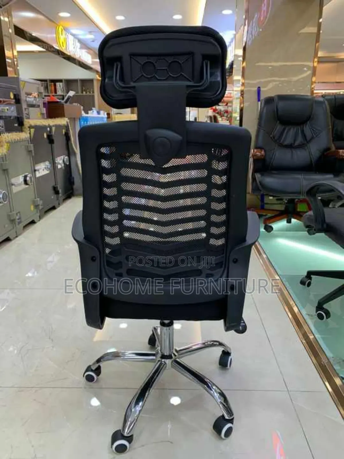 Reclining and Adjustable Headrest Office Chair