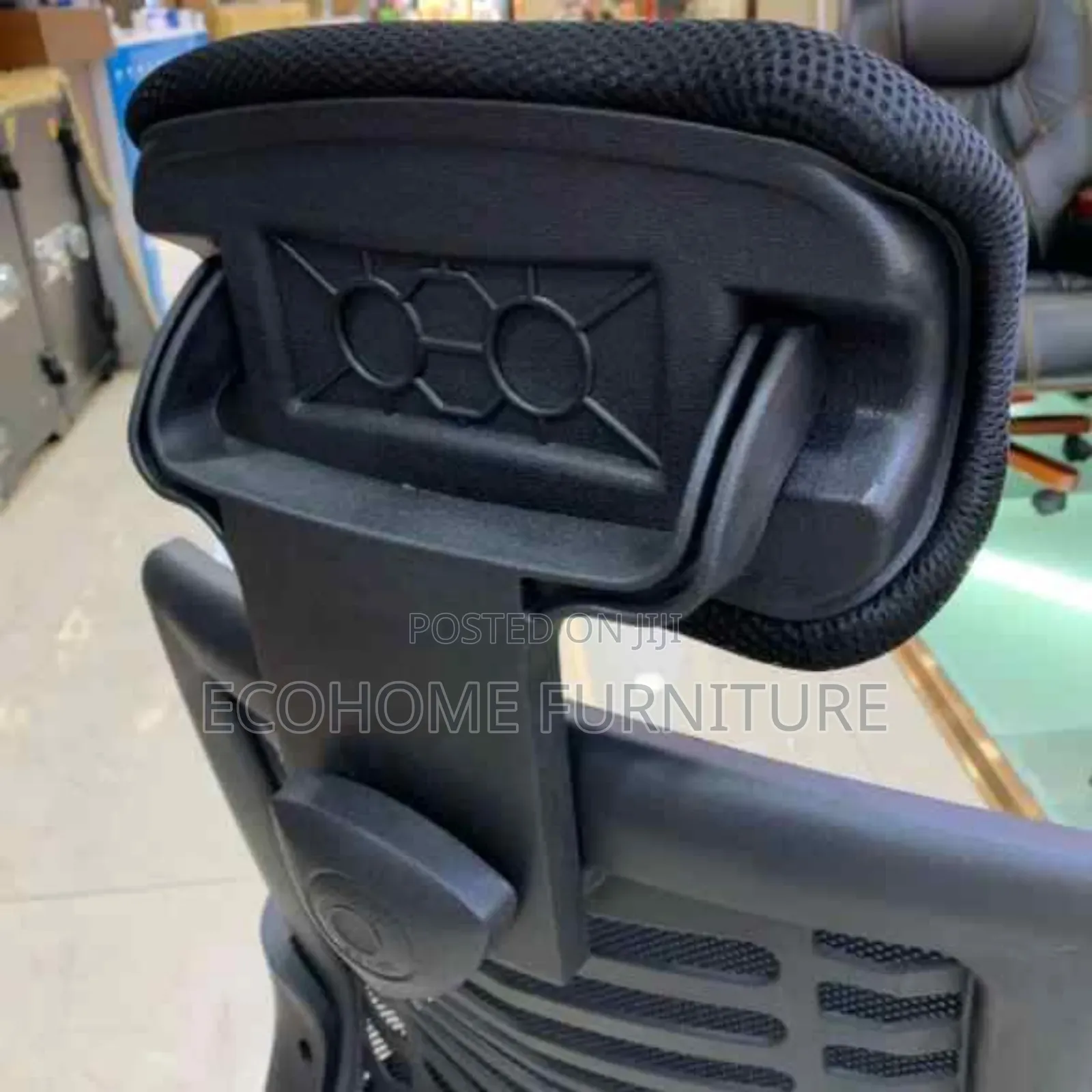 Reclining and Adjustable Headrest Office Chair