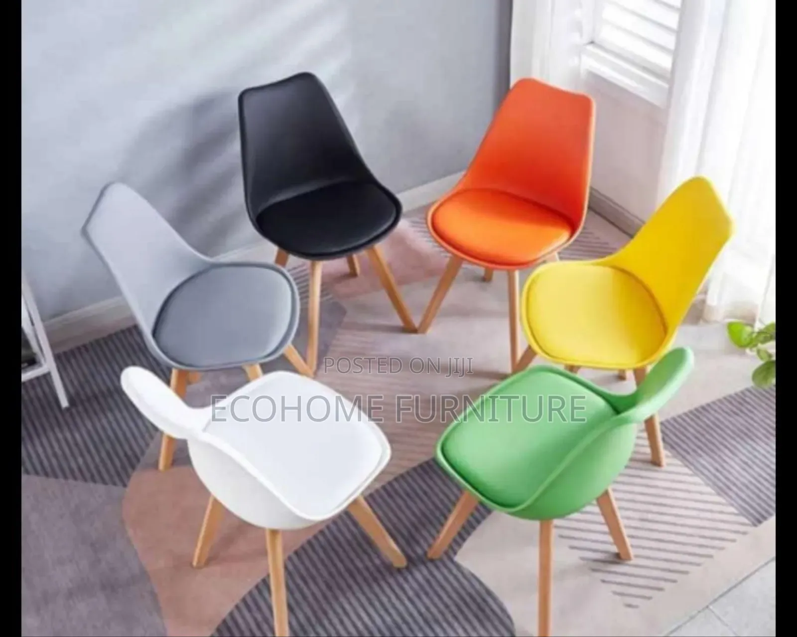 Eames Chair Padded Seat and Strong Legs