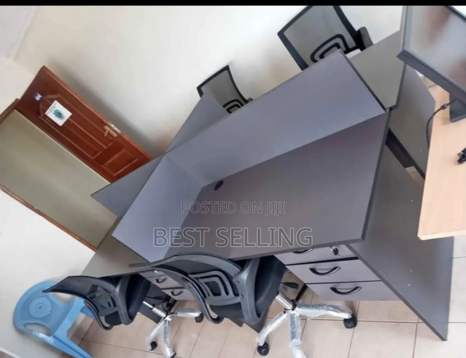 Grey 4 Way Local Work Station
