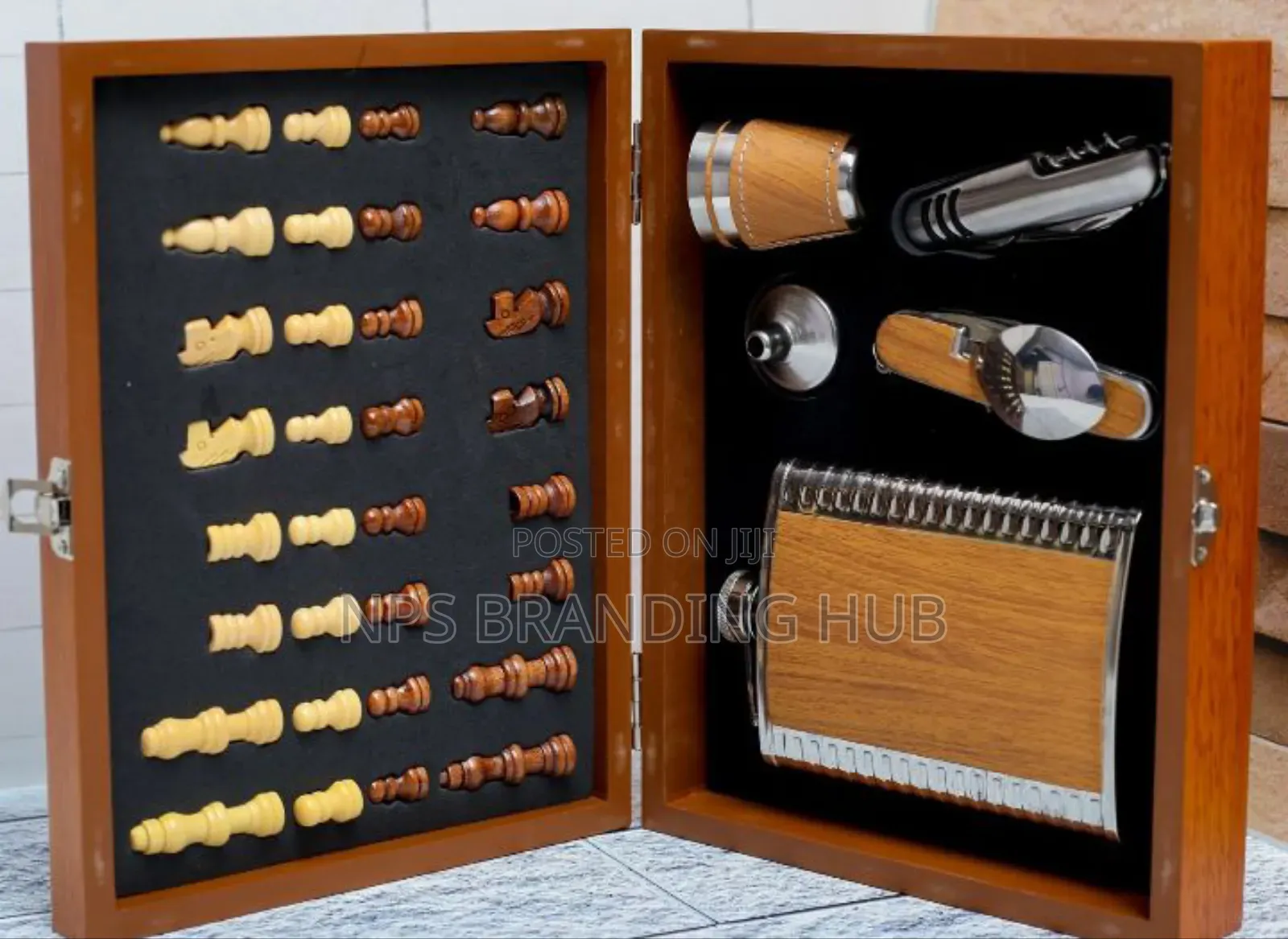Chess Bar Set,Wooden Box With A Built-in Chessboard