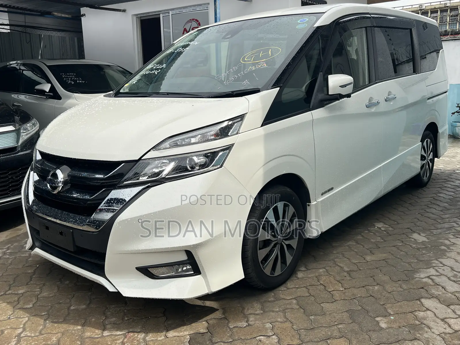 Nissan Serena 2019 White