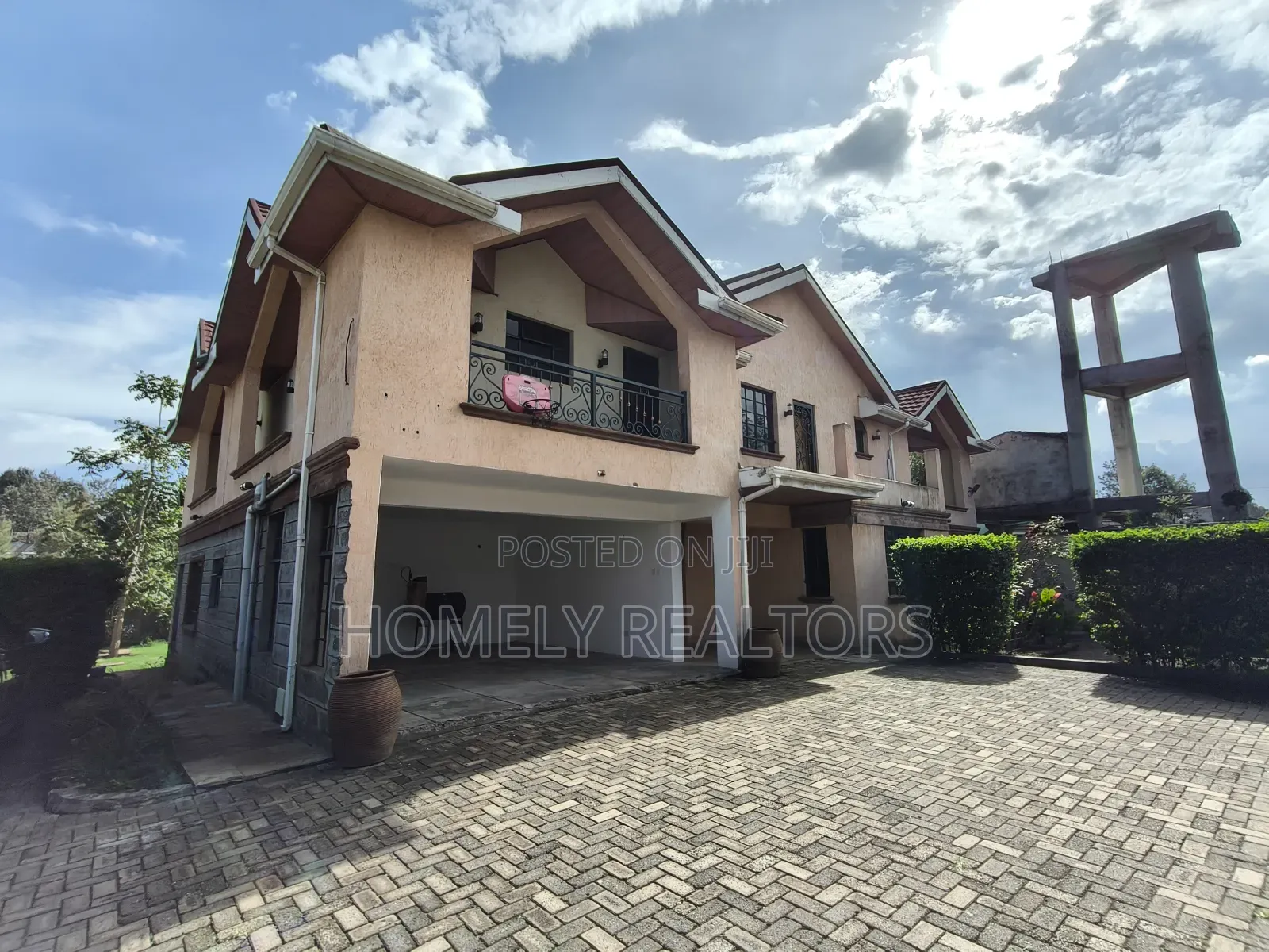 4bdrm Maisonette in Karen, Nairobi for sale