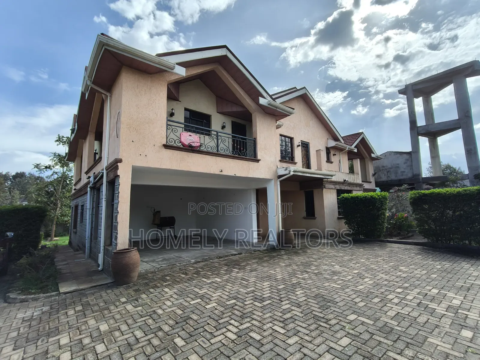 4bdrm Maisonette in Karen, Nairobi for sale