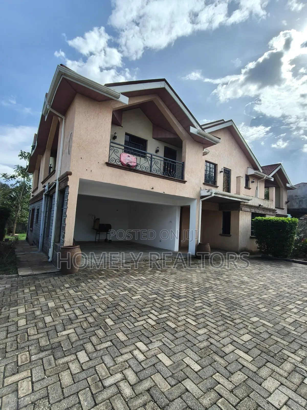4bdrm Maisonette in Karen, Nairobi for sale