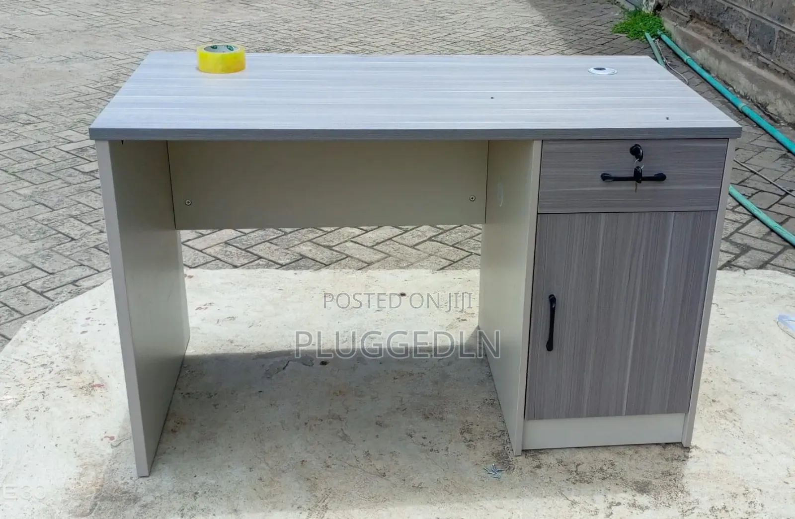 Modern 1.2-Meter Office/Computer Desk