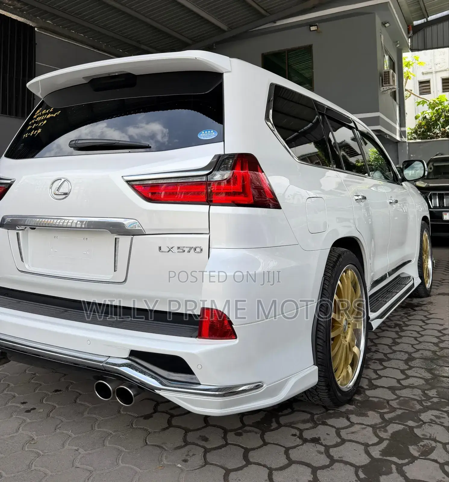 Lexus LX 570 AWD 2019 Whtie