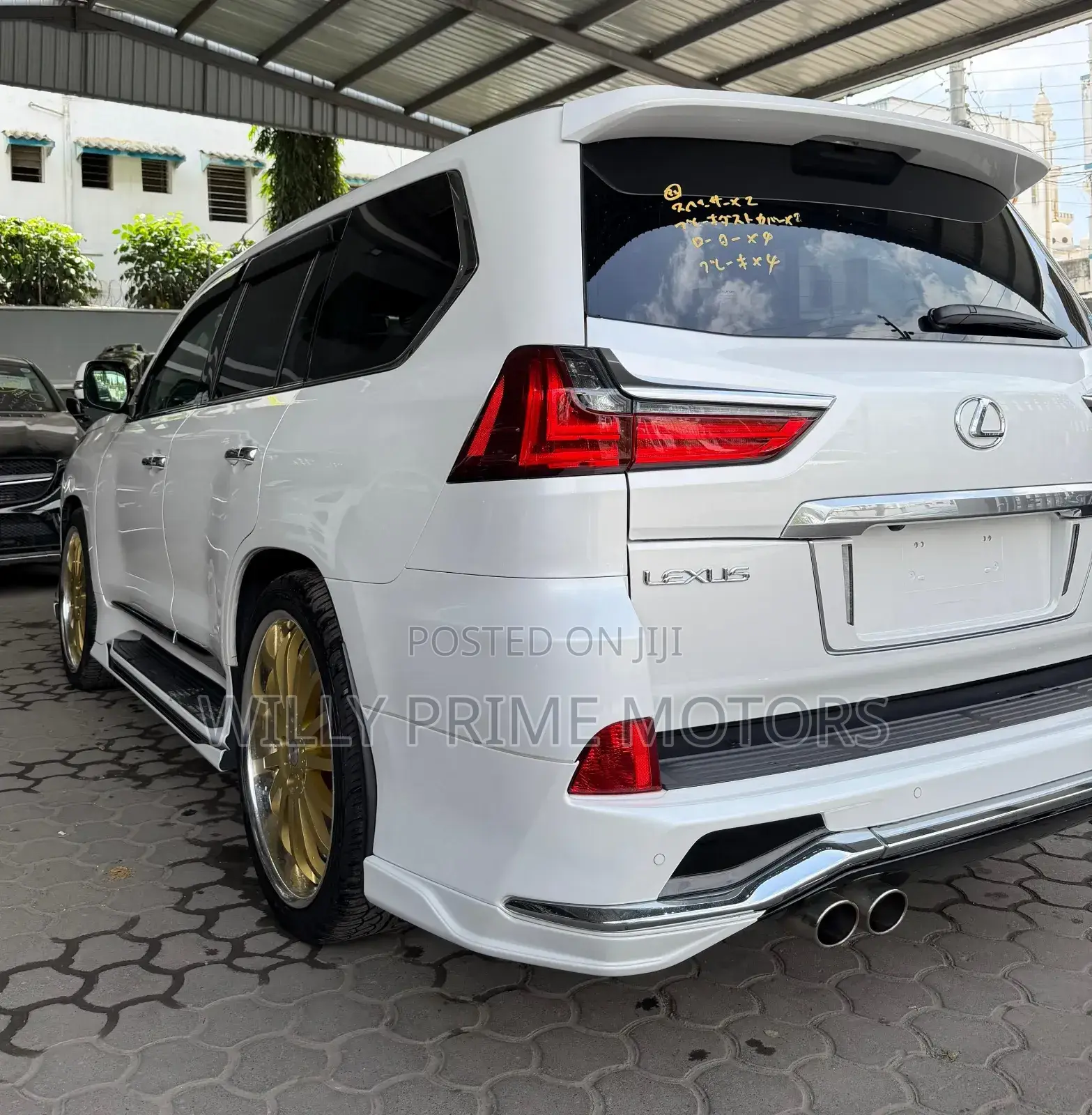Lexus LX 570 AWD 2019 Whtie