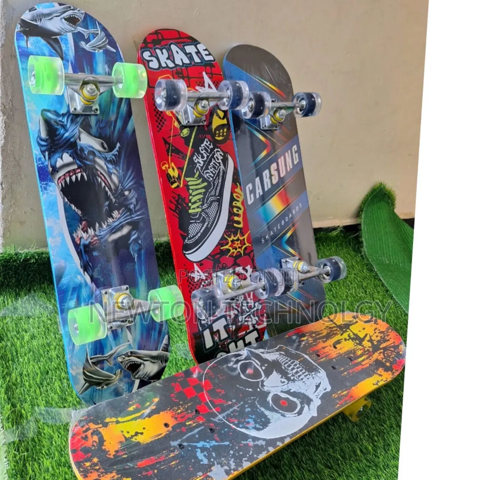 Skateboard With Rubber Wheels at 