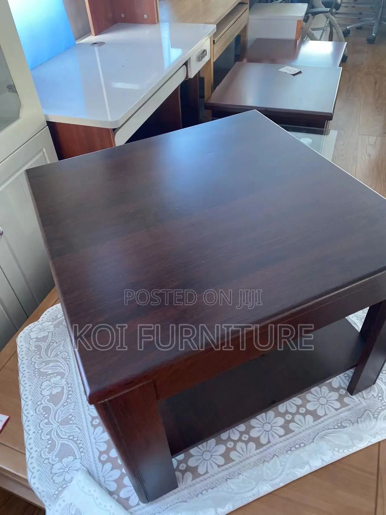 Coffee Table; Mahogany Casual Executive Home Office Coffee Table