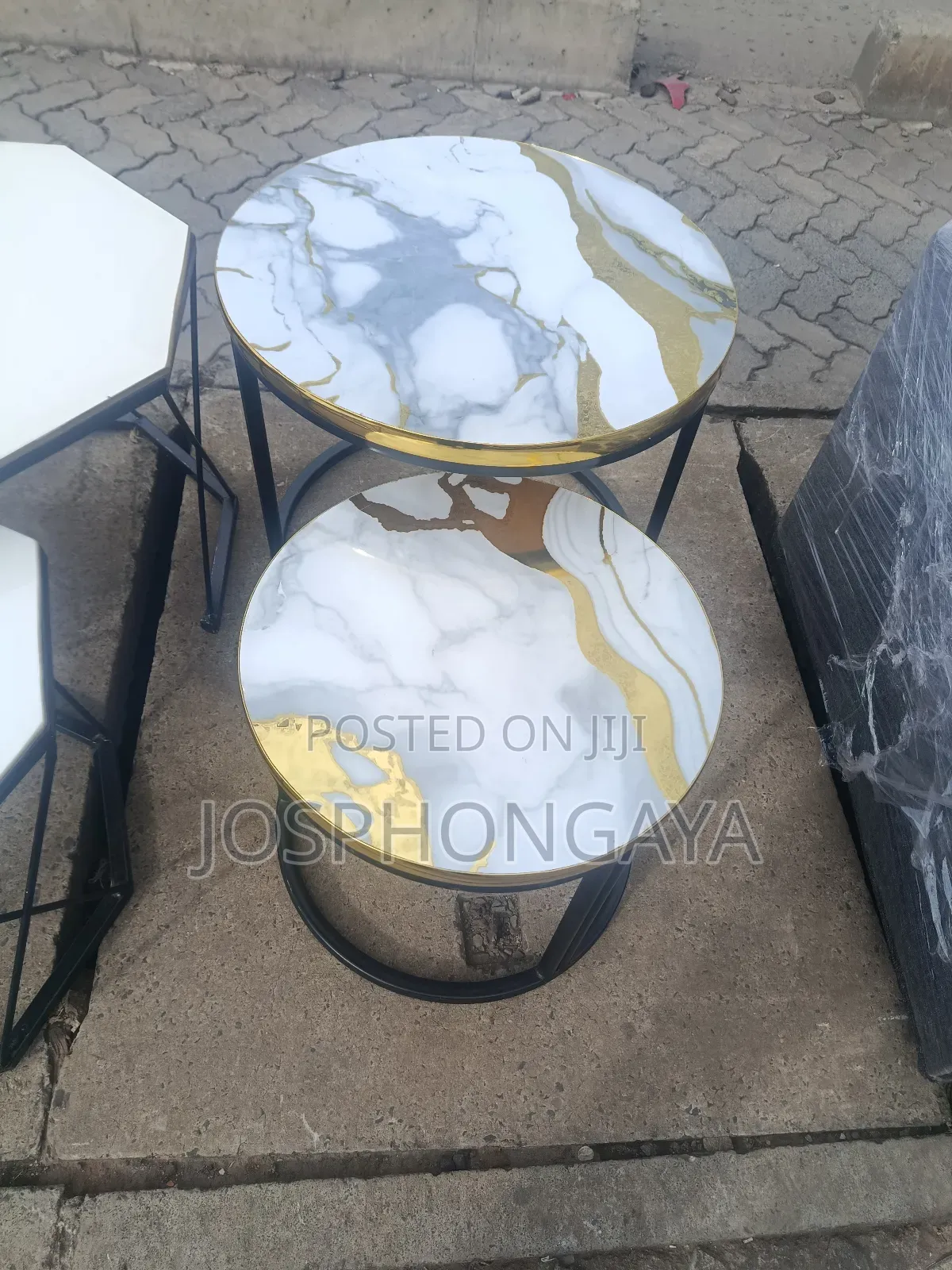 Nesting Amazing Coffee Table for Sale 