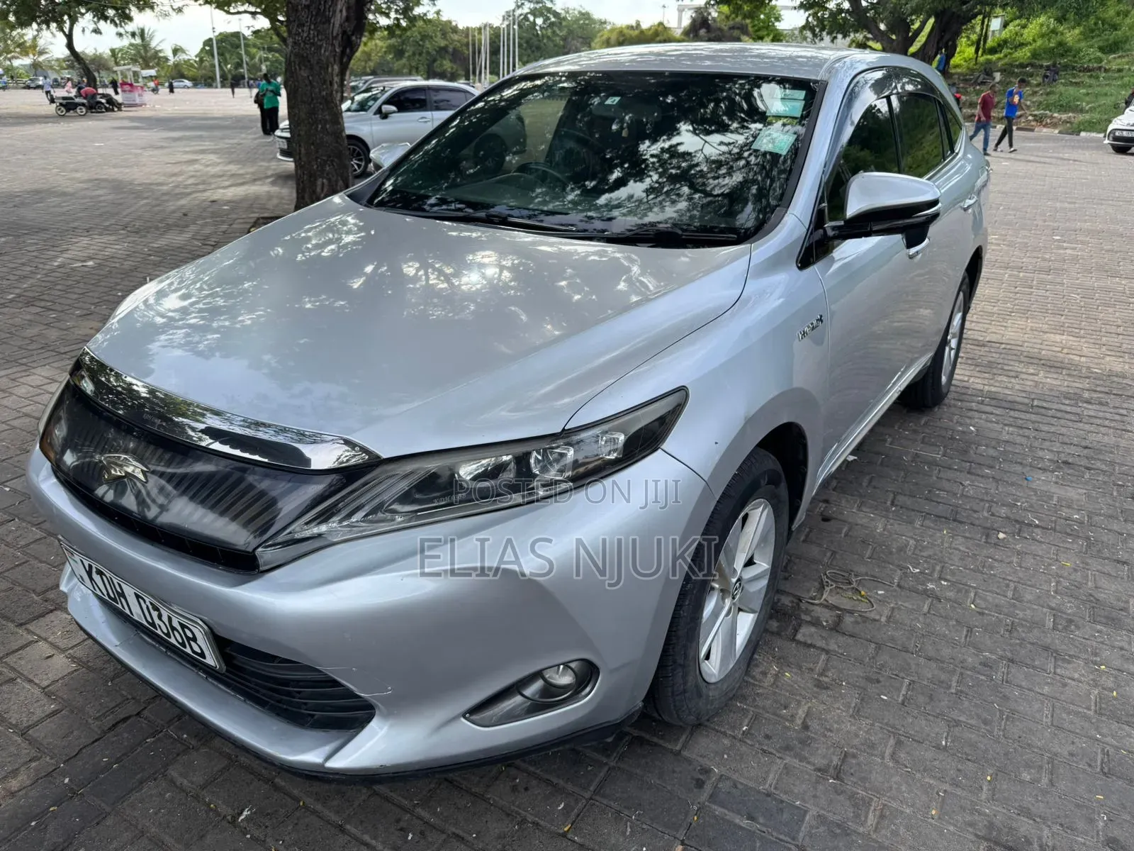 Toyota Harrier 2.0 4WD 2016 Silver