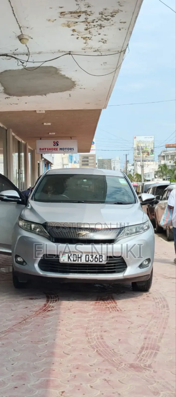 Toyota Harrier 2.0 4WD 2016 Silver