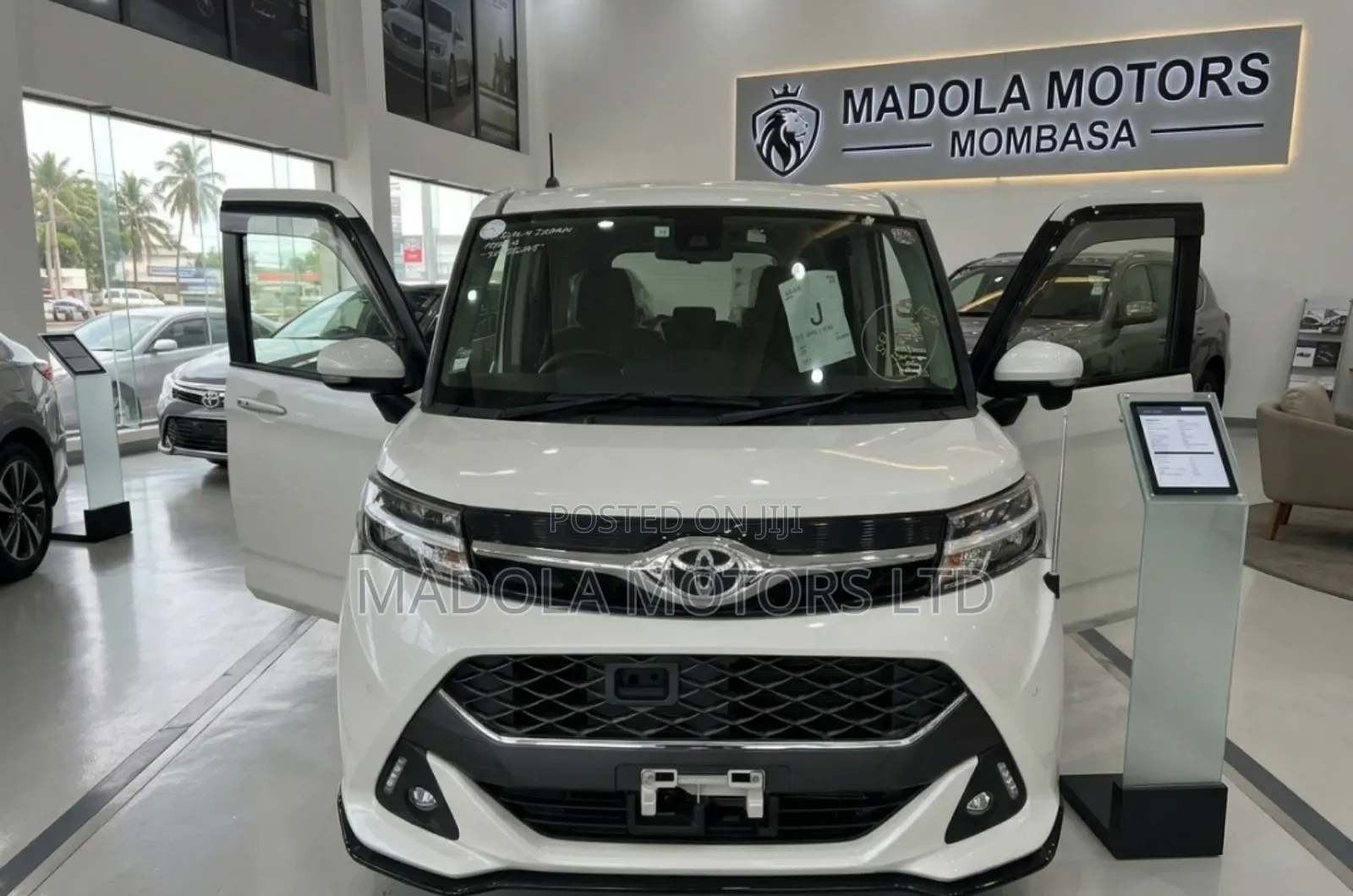 Toyota Tank 1.0 AWD 2019 Pearl