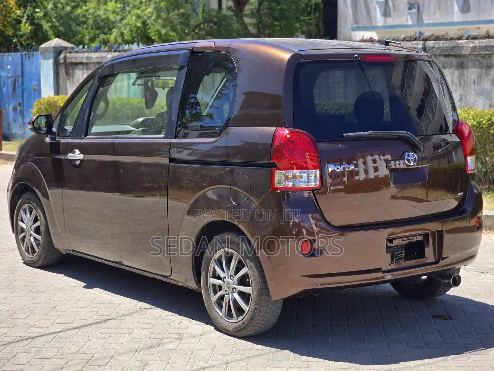 Toyota Porte 2019 Brown
