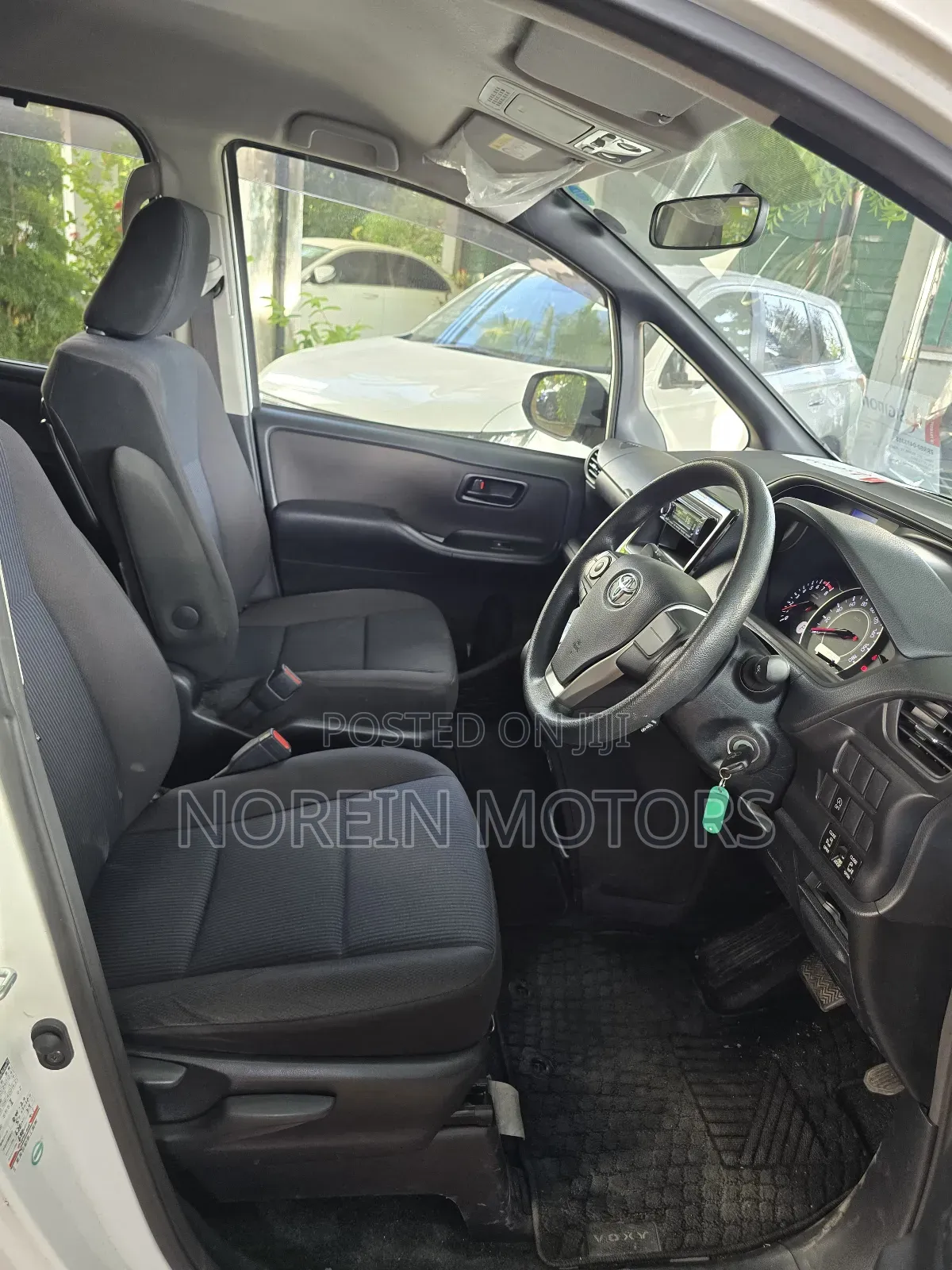 Toyota Voxy 2018 White